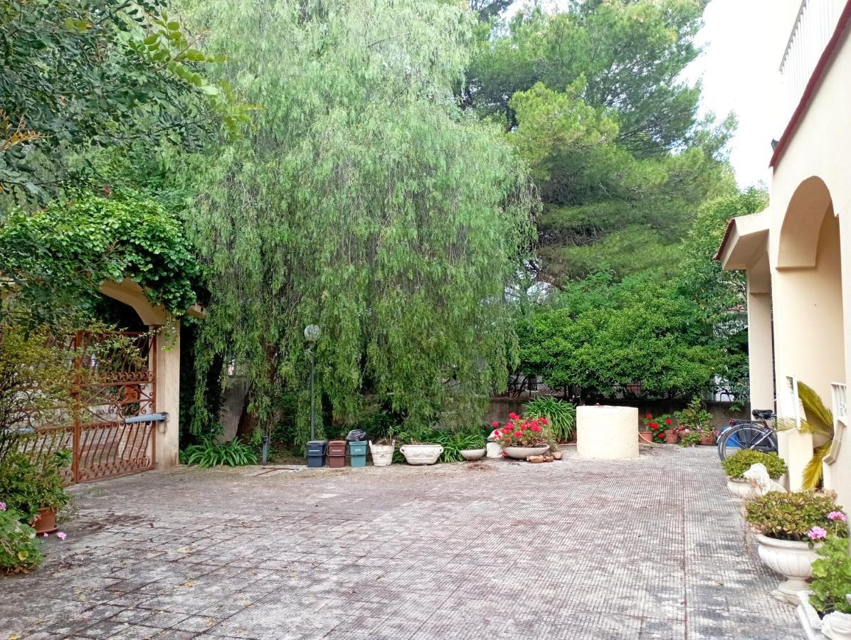 Casa Vacanze Il Carrubo Leporano Exterior photo